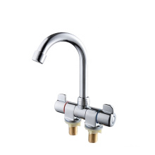 Genuine Marine Faucet latón ciento ochenta grados giran hacia arriba y hacia abajo, agua fría y caliente